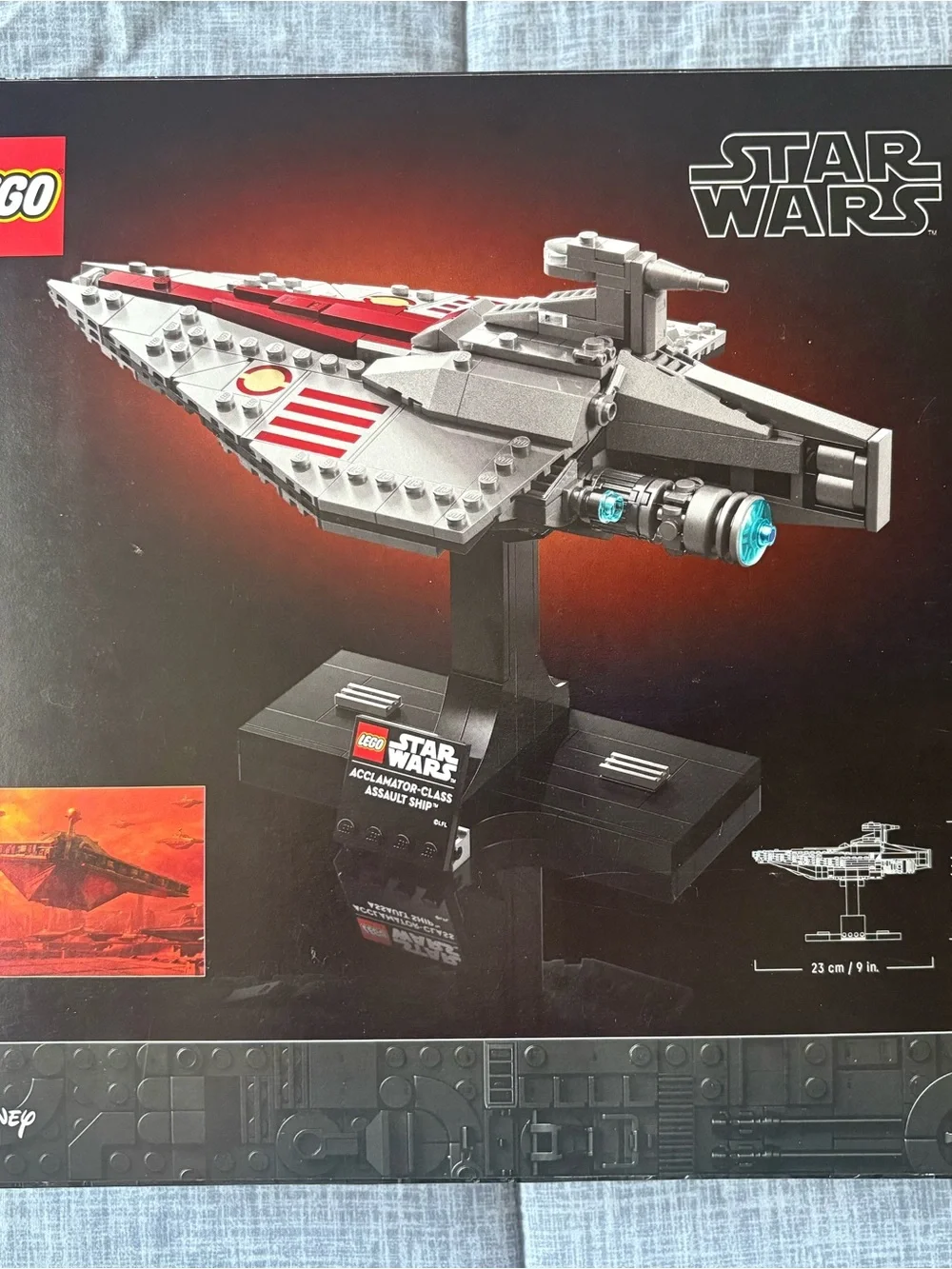 LEGO Star Wars Acclamator-Class Assault Ship - White & Red